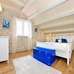 Holiday home Antisin Zadar
