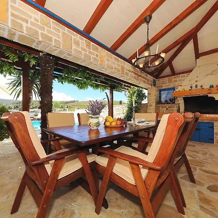 בית נופש Antisin *