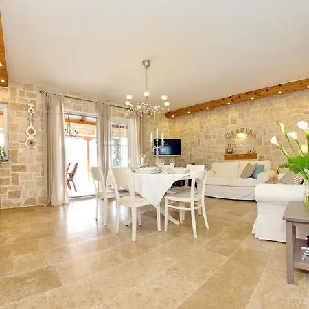 בית נופש Antisin *