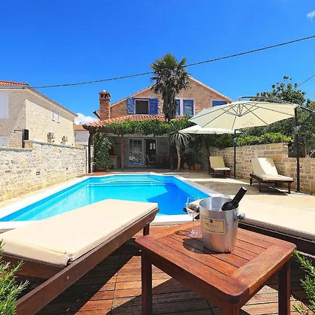 Antisin Holiday home