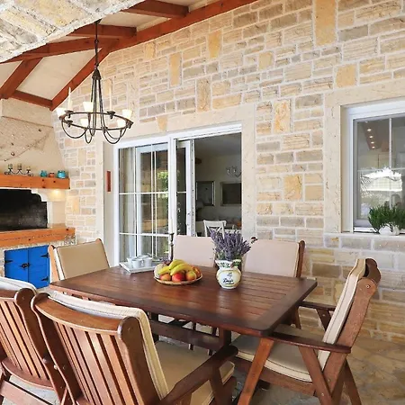 Holiday home Antisin *