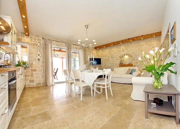 Holiday home Antisin *